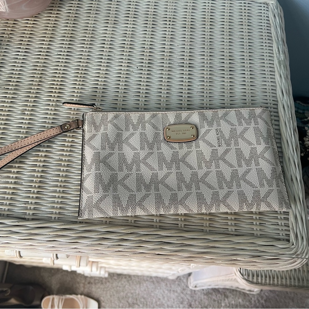 Michael Kors Beige Wristlet